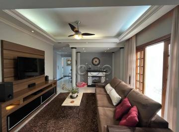 Casa · 237m² · 3 Quartos · 2 Vagas · Casa para venda em Castelinho de 237.00m² com 3 Quartos, 1 Suite e 2 Garagens