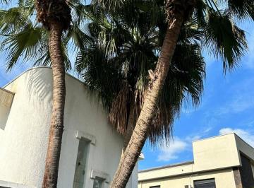 Casa · 343m² · 4 Quartos · 4 Vagas · Casa para venda e aluguel em Alphaville Residencial Dois de 342.80m² com 4 Quartos, 2 Suites e 4 Gar