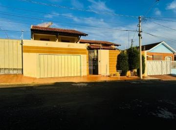 Casa · 278m² · 3 Quartos · 2 Vagas · Casa para venda em Nova Vila Cerqueira de 278.00m² com 3 Quartos, 1 Suite e 2 Garagens