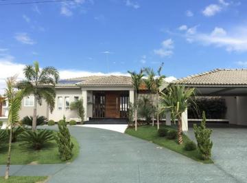 Casa · 650m² · 1 Quarto · 4 Vagas · Casa de Condomínio para venda em Campestre de 650.00m² com 1 Quarto, 3 Suites e 4 Garagens