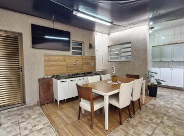 16222a56-c7f0-4237-9c22-e08b16605047 · Casa para venda em Jardim Franca com 2 quartos, sendo 1 suíte, 105m²