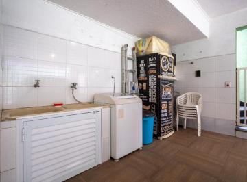 bb79036b-cc37-46b6-8348-0bdda271523e · Confortável sobrado para venda em Vila Esperança com 4 quartos, sendo 1 suíte, 328m²