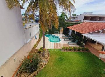 a3624fcf19e720994c9b311e232c06c06098b762 · Casa Alto Padrão em Camboinhas | Piscina | Suítes | Lazer Completo