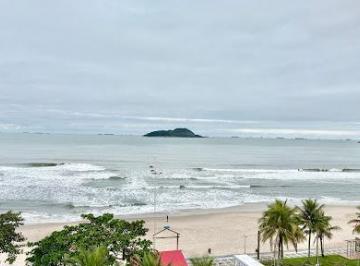 81847a6189b771990645120ce44f3c4ca8fc2455 · Cobertura Duplex à venda Frente ao Mar na Praia do Tombo / Guarujá