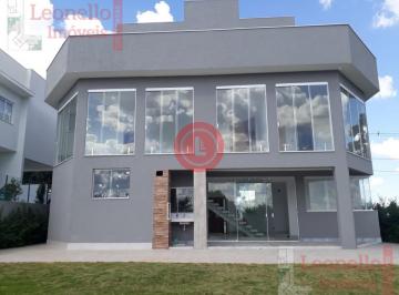 Foto 02 · Casa de 415m² em condomínio clube para venda! Possui 3 quartos, 3 suítes, 3 salas, 5 banheiros, 2 va