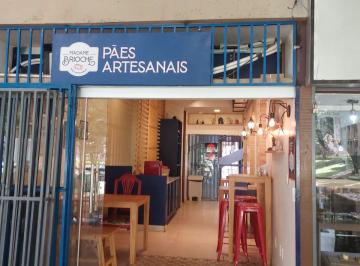 Comercial , Brasília · Loja e subsolo com 60 m² , já com contrato de locação vigente,