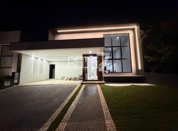 Casa · 202m² · 3 Quartos · 4 Vagas · Casa em condomínio, Valinhos: 3 quartos, 3 suítes, 2 salas, 3 banheiros, 4 vagas de garagem, piscina
