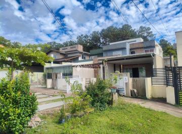Casa · 91m² · 4 Quartos · Casa Geminada com Edícula e com Escritura Pública!  Excelente Localização nos Ingleses do Rio Verm.