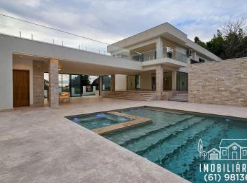Casa de 5 quartos, Brasília · MANSÃO DOS SONHOS NOVA NA QI25 LAGO SUL Lote 2550m2 (1500M2 ÁREA CONSTRUÍDA) VISTA ÚNICA DE BRASÍLIA