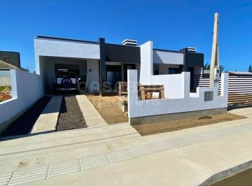 Casas Geminadas Modernas no Loteamento Sambaquis em Arroio do Sal – Conforto e Estilo Perto da Praia · Casa Geminada Moderna no Loteamento Sambaquis em Arroio do Sal
