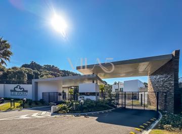 Casa · 380m² · 4 Quartos · 4 Vagas · Casa 4 suítes Face Norte ao lado do Tingui