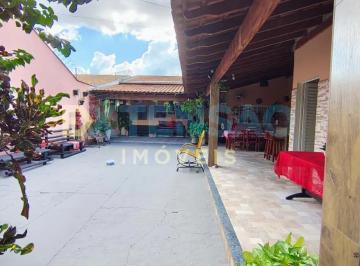 Casa · 12744m² · 2 Quartos · 2 Vagas · Casa para venda em Umuarama de 12744.00m² com 2 Quartos e 2 Garagens