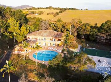 Casa · 4000m² · 8 Quartos · Casa para venda em Centro de 4000.00m² com 8 Quartos e 5 Suites