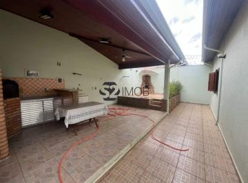 Casa · 224m² · 3 Quartos · 2 Vagas · Casa para alugar em Tucura de 224.00m² com 3 Quartos, 1 Suite e 2 Garagens