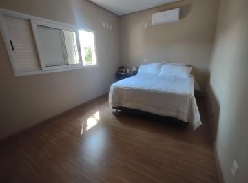 Casa · 250m² · 4 Quartos · 4 Vagas · Casa de Condomínio para venda em Tijuco Das Telhas de 250.00m² com 4 Quartos, 4 Suites e 4 Garagens