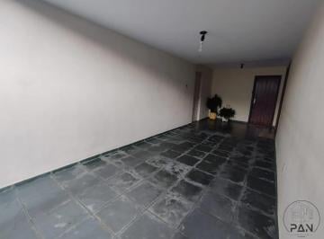 Casa de 4 quartos, Botucatu · Casa para venda em Vila Carmelo de 220.00m² com 4 Quartos e 3 Garagens