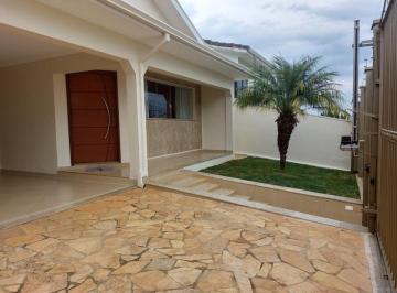 Casa de 3 quartos, Pouso Alegre · Casa com 3 quartos em terreno de 300 m² à venda, Residencial Santa Rita