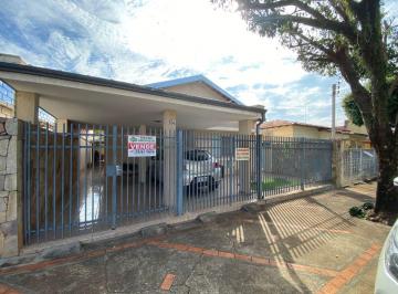 Casa de 3 quartos, Birigui · Casa à venda no Jardim Pérola