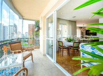 Apartamento de 3 quartos, São Paulo · Apartamento com 3 quartos, 166 m² em Moema para venda
