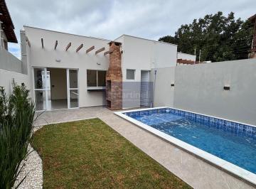 Foto 01 · Casa à venda em Itanhaém-SP, Jardim das Palmeiras: 2 quartos, 1 suíte, 1 sala, 2 banheiros, 2 vagas,