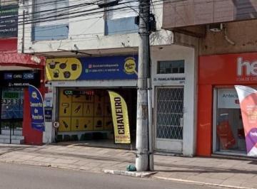 Comercial · 111m² · Loja Comercial à Venda em Petrópolis, Porto Alegre - 179m² e 1 Banheiro!