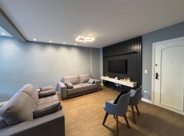 Apartamento de 3 quartos, Santos · Apartamento amplo e totalmente reformado no Embare!