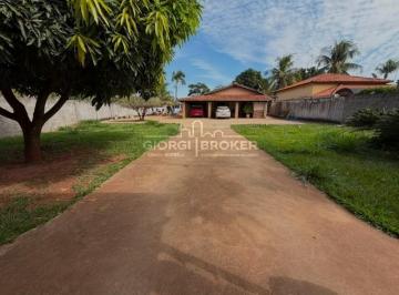 Foto 01 · Chácara de luxo em condomínio: 2 quartos, 2 suítes, 1 sala, 3 vagas de garagem, 180 m² em Ipiguá.