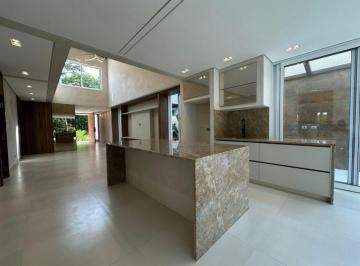 Casa en Venda de 3 quartos Alto de Pinheiros · Casa dos Sonhos à Venda – Conforto e Qualidade de Vida!