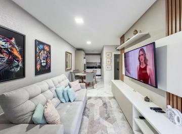 Apartamento de 2 quartos, Balneário Camboriú · Apartamento com 70 m² e 2 quartos à venda no Centro