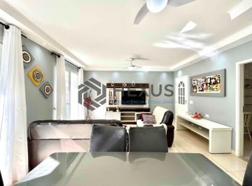 Foto · Apartamento com varanda a uma quadra da Praia das Pitangueiras, Guarujá-SP.