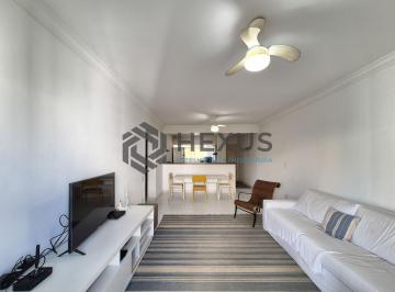 Foto · Apartamento com varanda e lazer na quadra mar da Praia das Pitangueiras, Guaruja