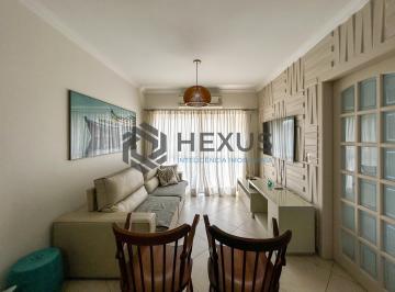 Foto · Apartamento reformado com varanda a 400m da praia na Enseada, Guarujá