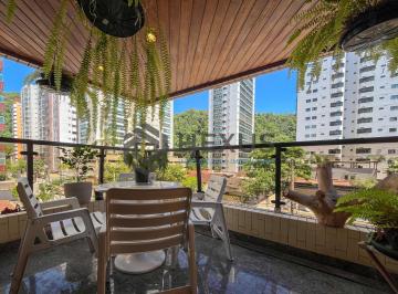 Foto · Apartamento com varanda a duas quadras da Praia das Pitangueiras, Guaruja