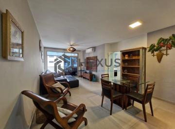 Foto · Apartamento reformado com varanda a 180m da Praia das Pitangueiras, Guaruja