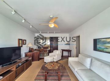 Foto · Apartamento com varanda a duas quadras da Praia das Pitangueiras, Guaruja