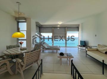 Foto · Apartamento frente mar com vista oceânica na Praia das Pitangueiras, Guaruja