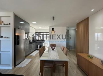 Foto · Apartamento reformado com varanda vista mar e lazer no Tortugas na Enseada