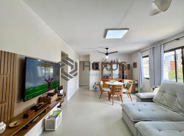 Foto · Apartamento reformado com varanda na Praia da Enseada, Guaruja