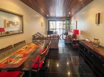Foto · Apartamento com duas varandas a duas quadras da Praia das Pitangueiras, Guaruja