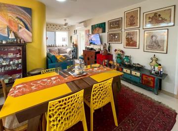 Foto · Apartamento com varanda e lazer a uma quadra da Praia das Pitangueiras, Guaruja