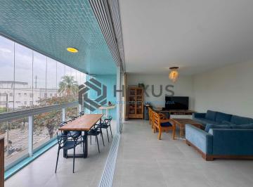 Foto · Apartamento frente mar com varanda na Praia das Pitangueiras, Guaruja