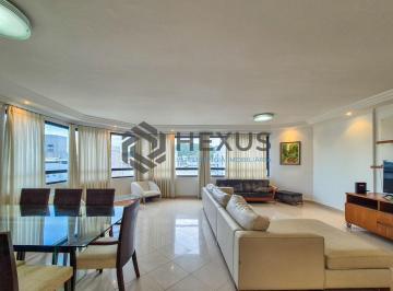 Foto · Apartamento reformado com varanda e lazer nas Pitangueiras, Guarujá