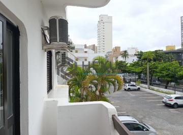 Foto · Apartamento reformado com varanda na Praia da Enseada, Guaruja
