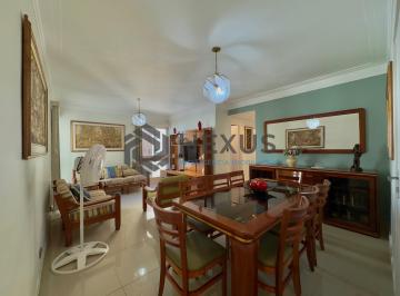 Foto · Apartamento com varanda a 1 quadra da praia nas Pitangueiras, Guarujá