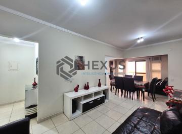 Foto · Apartamento reformado com varanda e lazer nas Pitangueiras, Guarujá