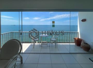 Foto · Apartamento frente mar com varanda na Praia das Pitangueiras, Guaruja