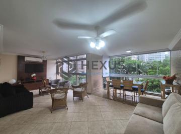 Foto · Apartamento reformado com varanda a venda na quadra da praia das Pitangueiras