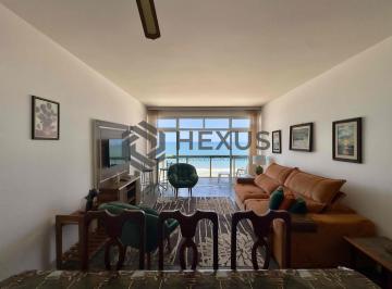 Foto · Apartamento frente mar com varanda e vista na Praia das Pitangueiras, Guaruja