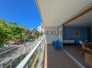 Foto · Apartamento reformado frente mar com varanda na Praia das Pitangueiras, Guaruja