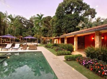Casa de 6 quartos, Petrópolis · VENDA | SECRETÁRIO - Belíssima casa linear com 765m², 6 suítes e estrutura de lazer de resort